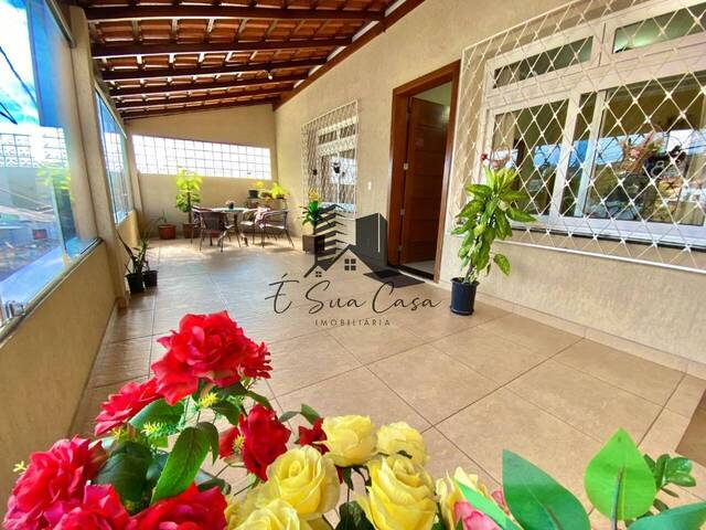 Casa para Venda em Belo Horizonte - 2