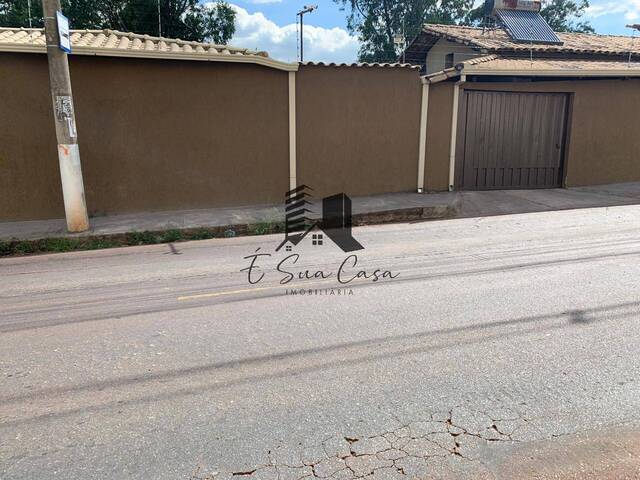 Casa para Venda em Contagem - 2