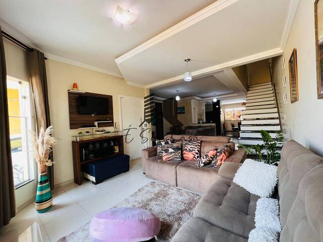 Casa para Venda em Contagem - 3