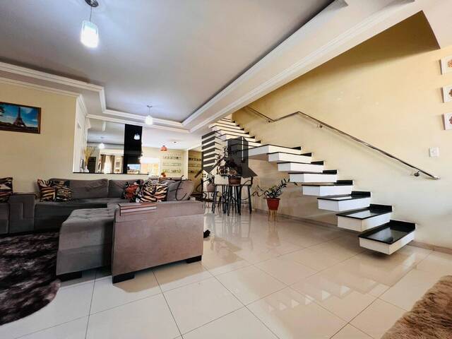 Casa para Venda em Contagem - 5