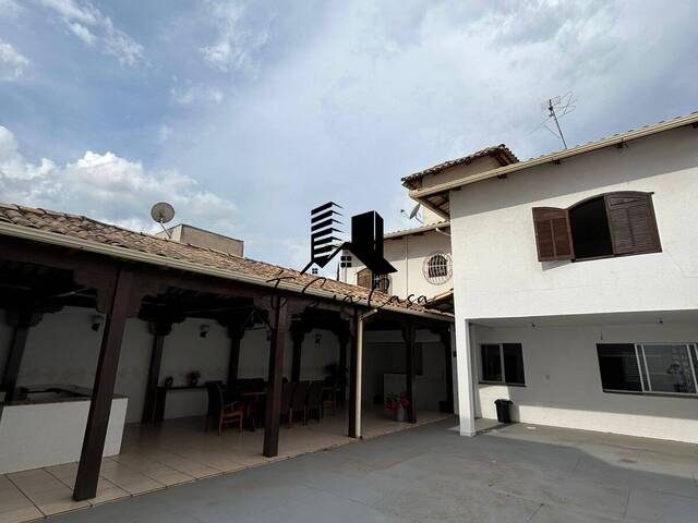 Casa para Venda em Contagem - 5