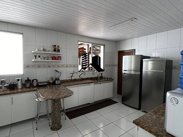 Casa para Venda em Contagem - 4