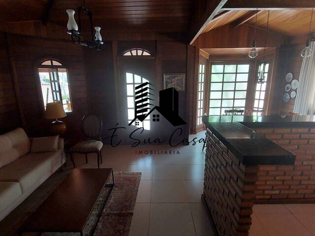 Casa para Venda em Contagem - 3