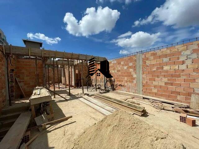 Casa para Venda em Contagem - 3