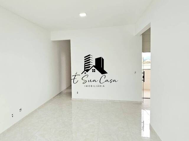 Casa para Venda em Contagem - 2