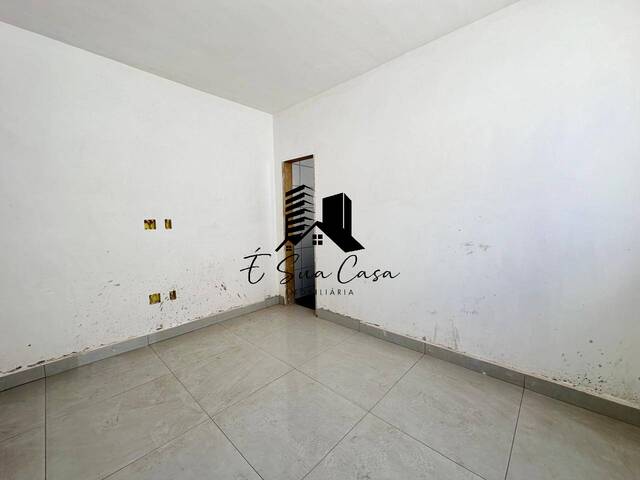 Casa para Venda em Contagem - 4