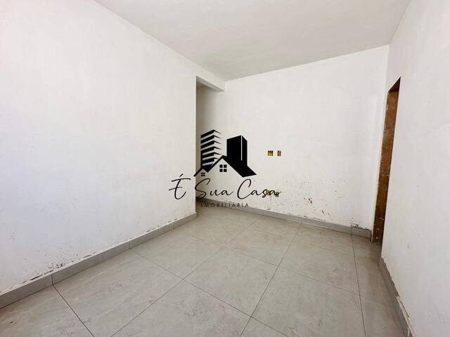 Casa para Venda em Contagem - 3