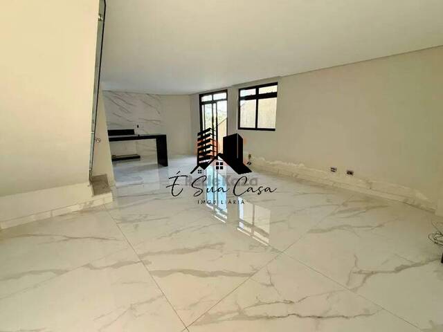 Casa para Venda em Contagem - 2