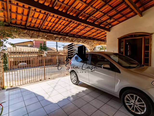 Casa para Venda em Contagem - 2