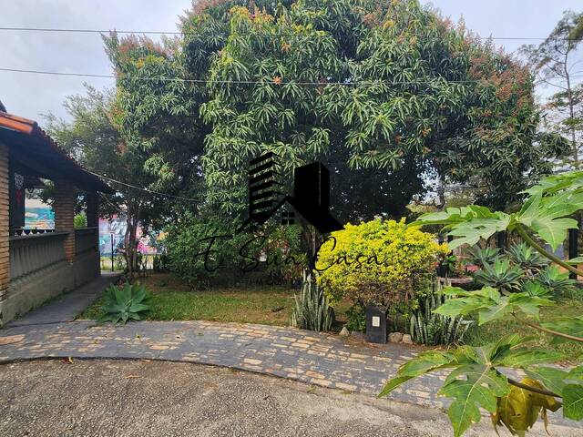 #1840 - Casa para Venda em Contagem - MG - 2