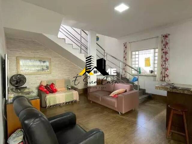 Casa para Venda em Contagem - 3