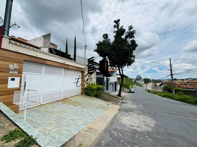Casa para Venda em Contagem - 2