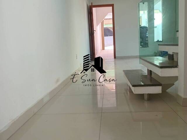 Casa para Venda em Contagem - 2