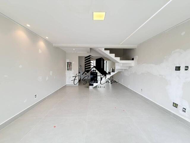 Casa para Venda em Contagem - 3