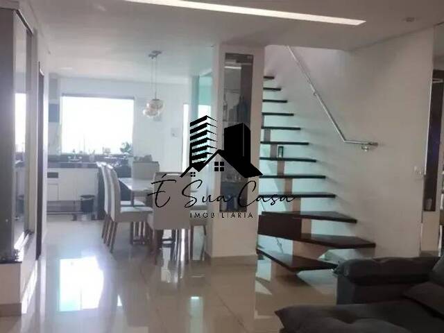 Casa para Venda em Contagem - 2