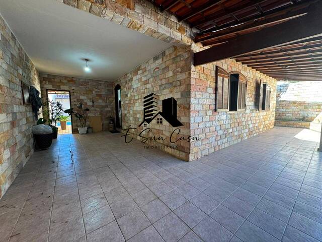 Casa para Venda em Contagem - 2