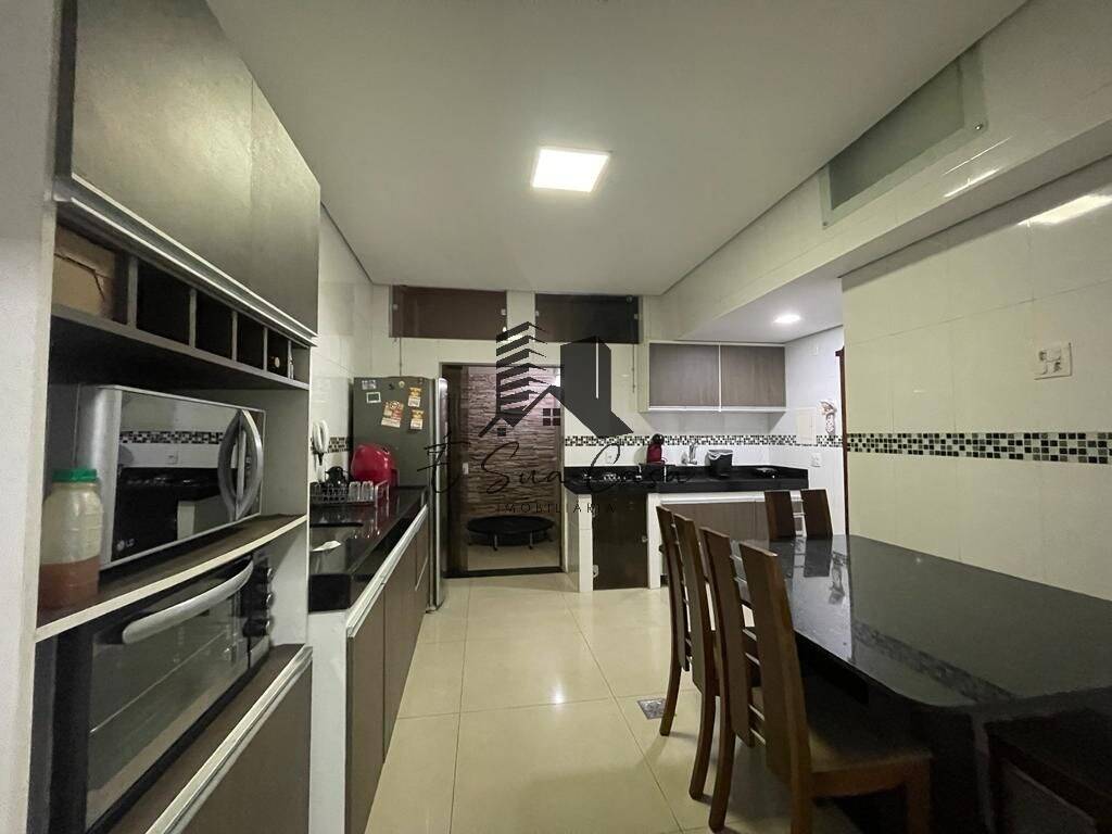 Casa, 3 quartos, 250 m² - Foto 17