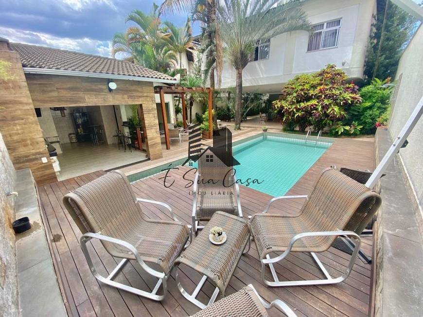 Casa, 4 quartos, 360 m² - Foto 1