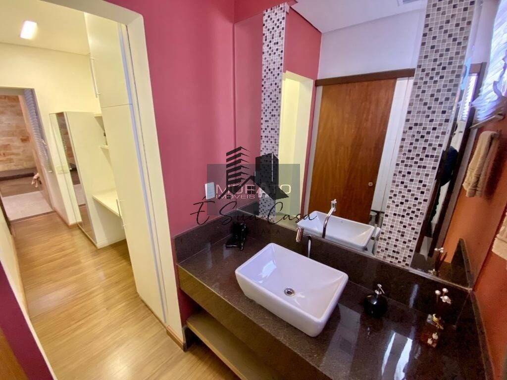 Casa, 4 quartos, 240 m² - Foto 15