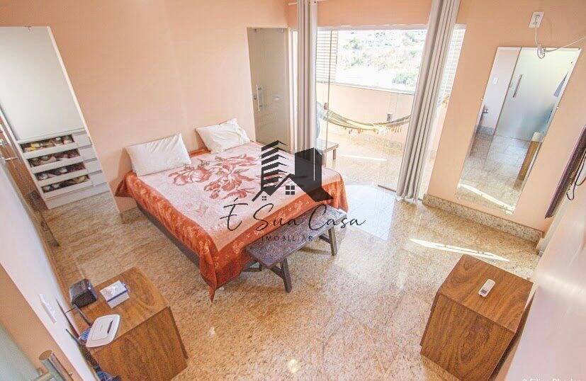 Casa à venda com 4 quartos, 390m² - Foto 3