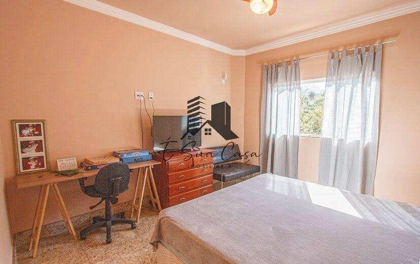 Casa à venda com 4 quartos, 390m² - Foto 4