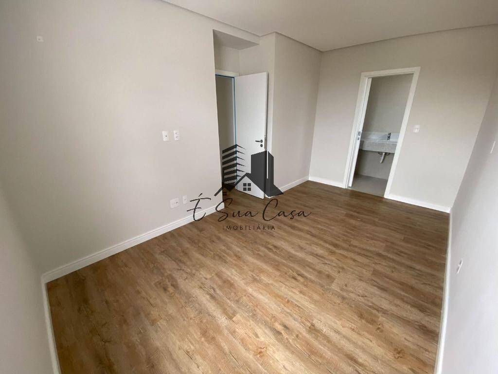 Cobertura, 4 quartos, 215 m² - Foto 3