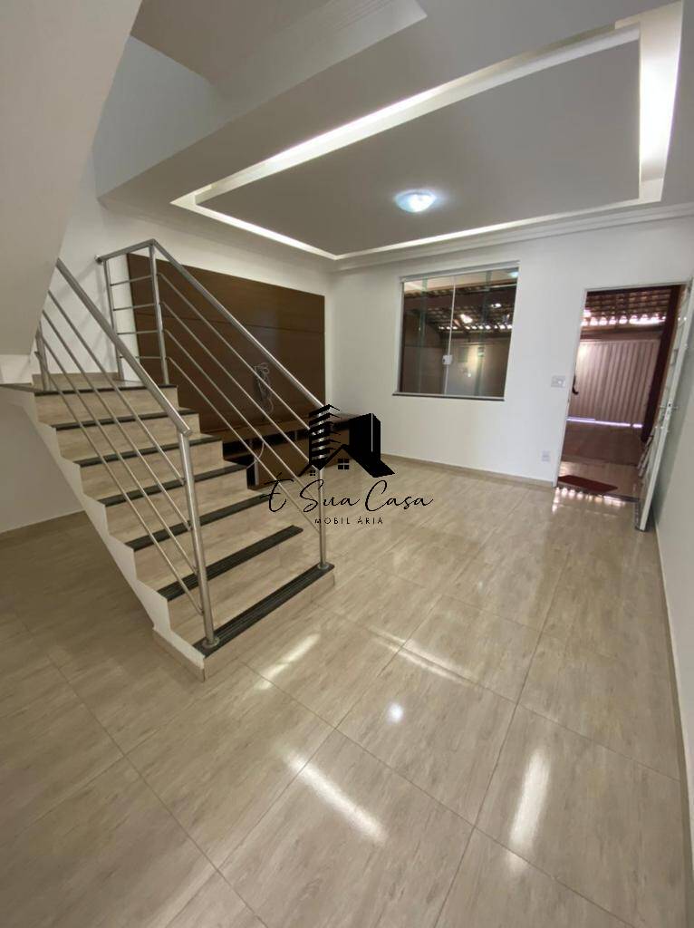 Casa, 3 quartos, 230 m² - Foto 1