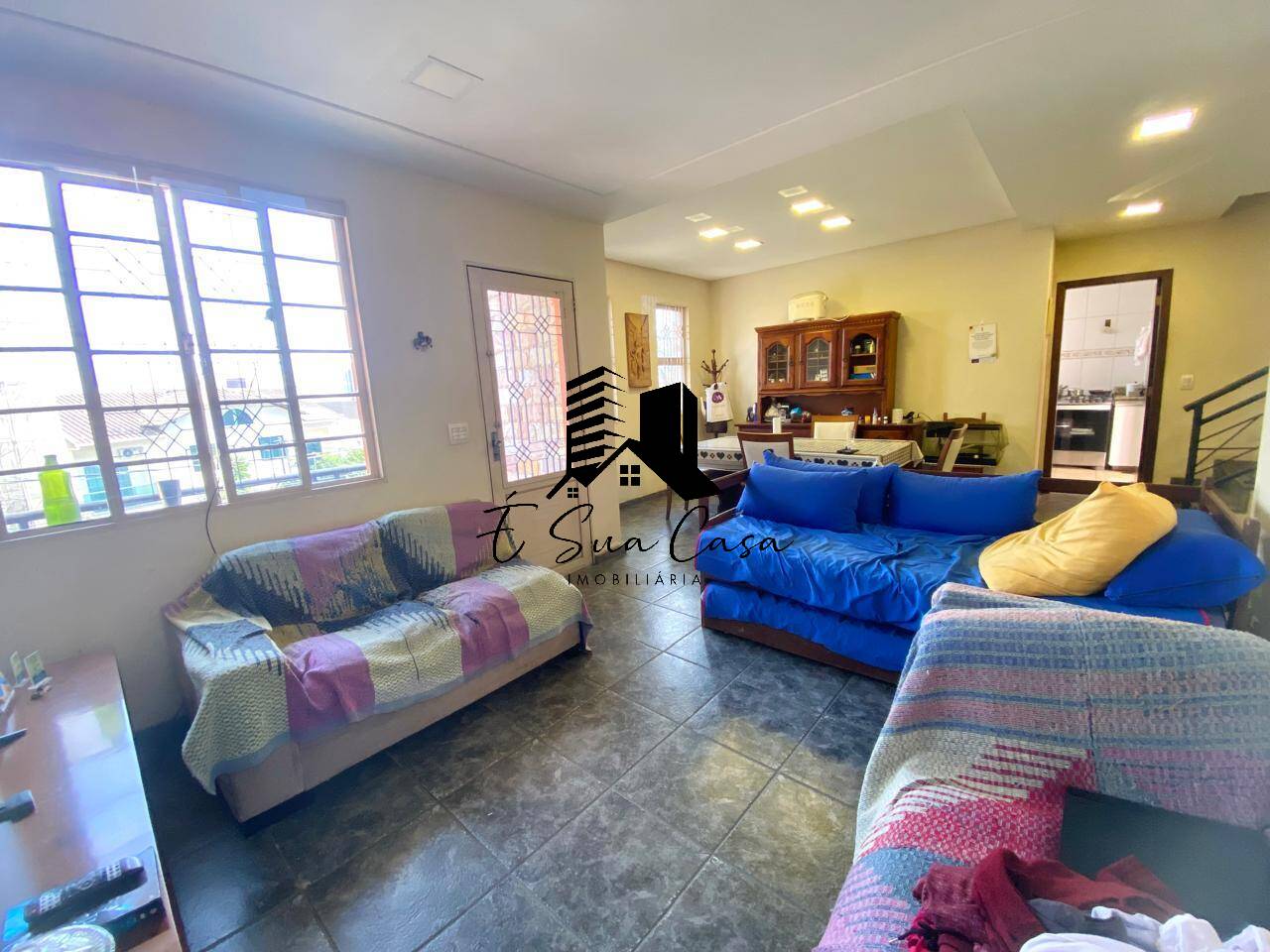 Casa à venda com 4 quartos, 280m² - Foto 4