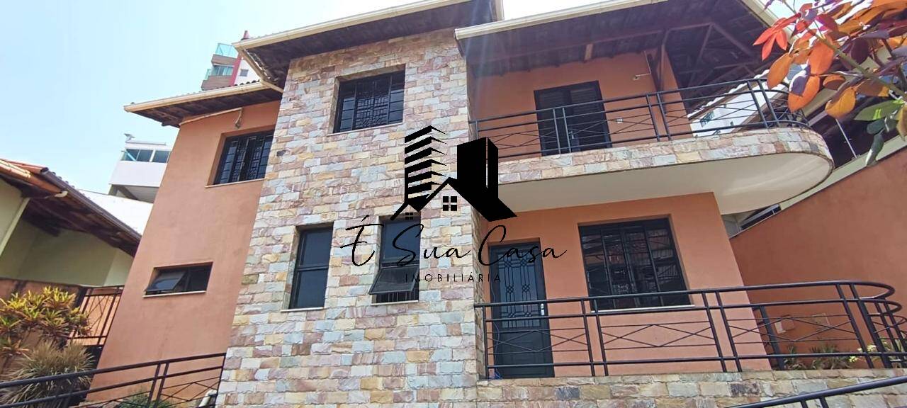 Casa à venda com 4 quartos, 280m² - Foto 1