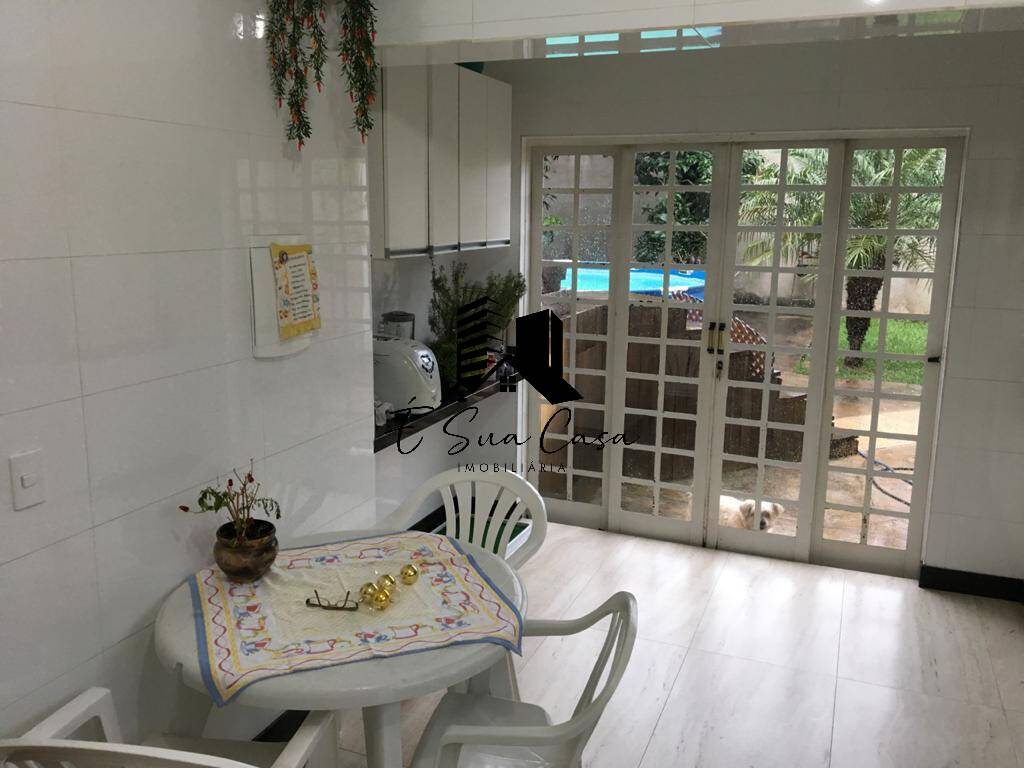 Casa, 4 quartos, 271 m² - Foto 8