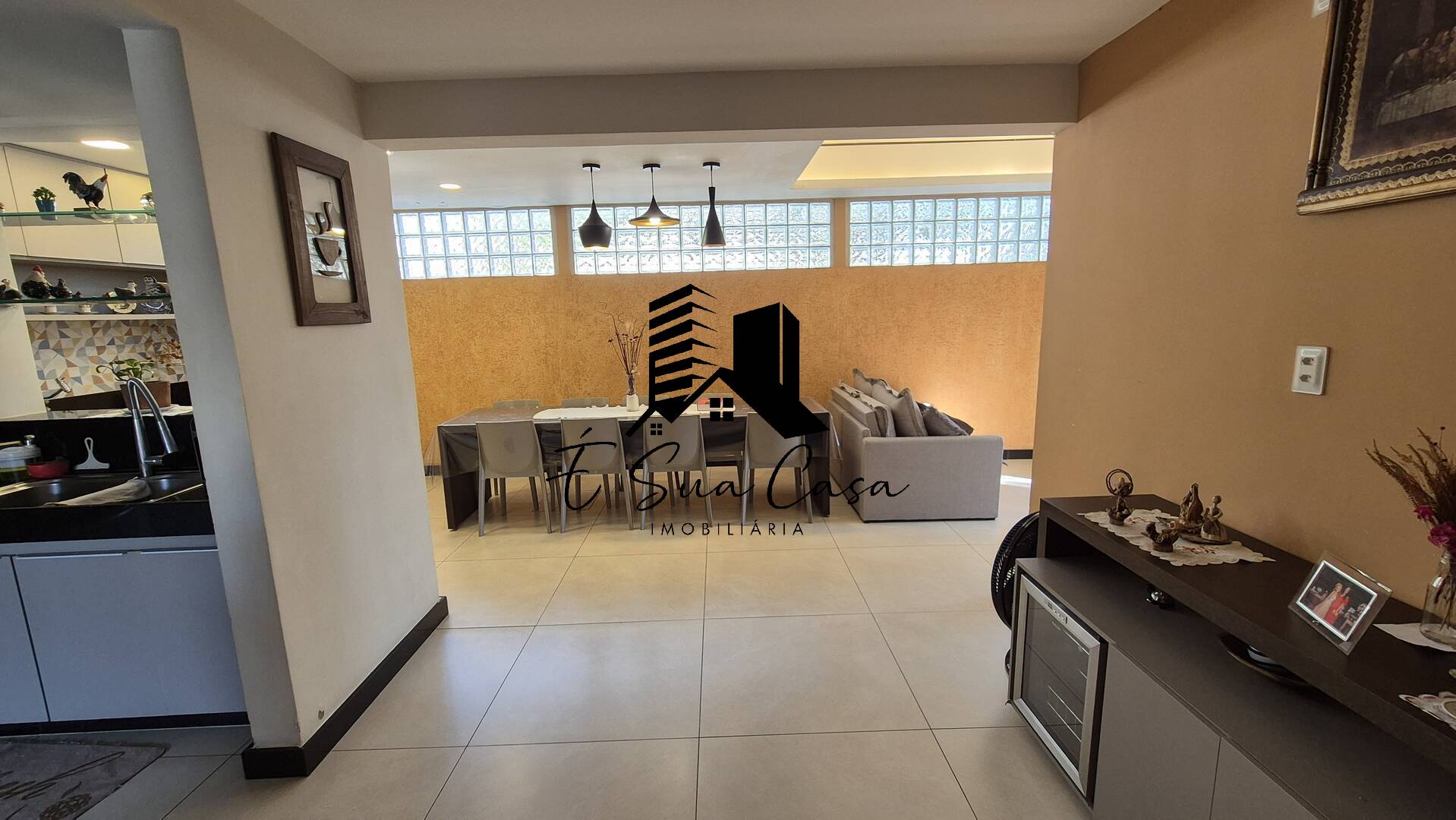 Casa, 5 quartos, 240 m² - Foto 2