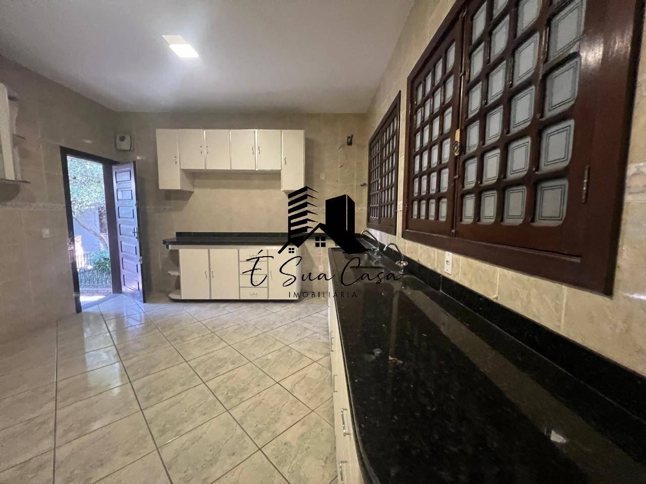 Casa, 2 quartos, 425 m² - Foto 15