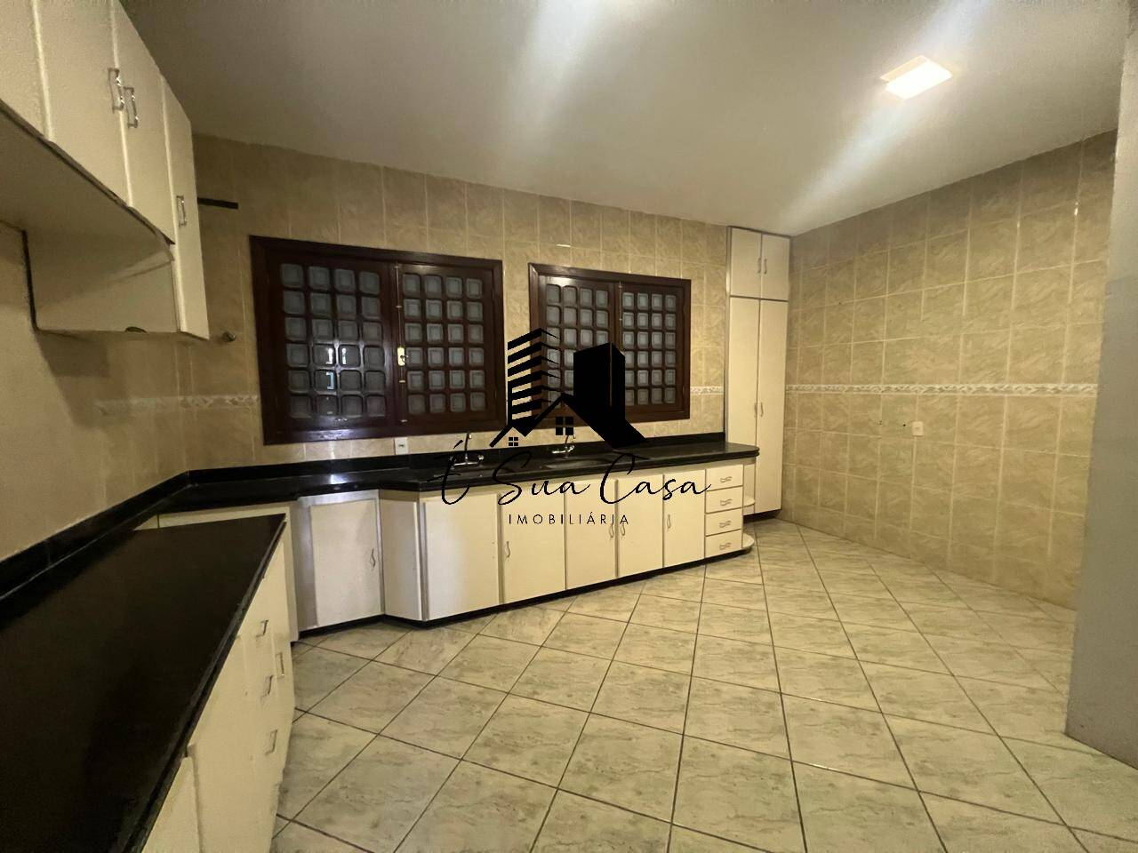 Casa, 2 quartos, 425 m² - Foto 14