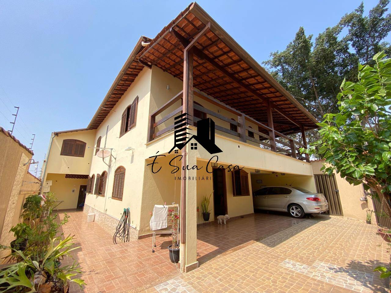 Casa, 6 quartos, 298 m² - Foto 1