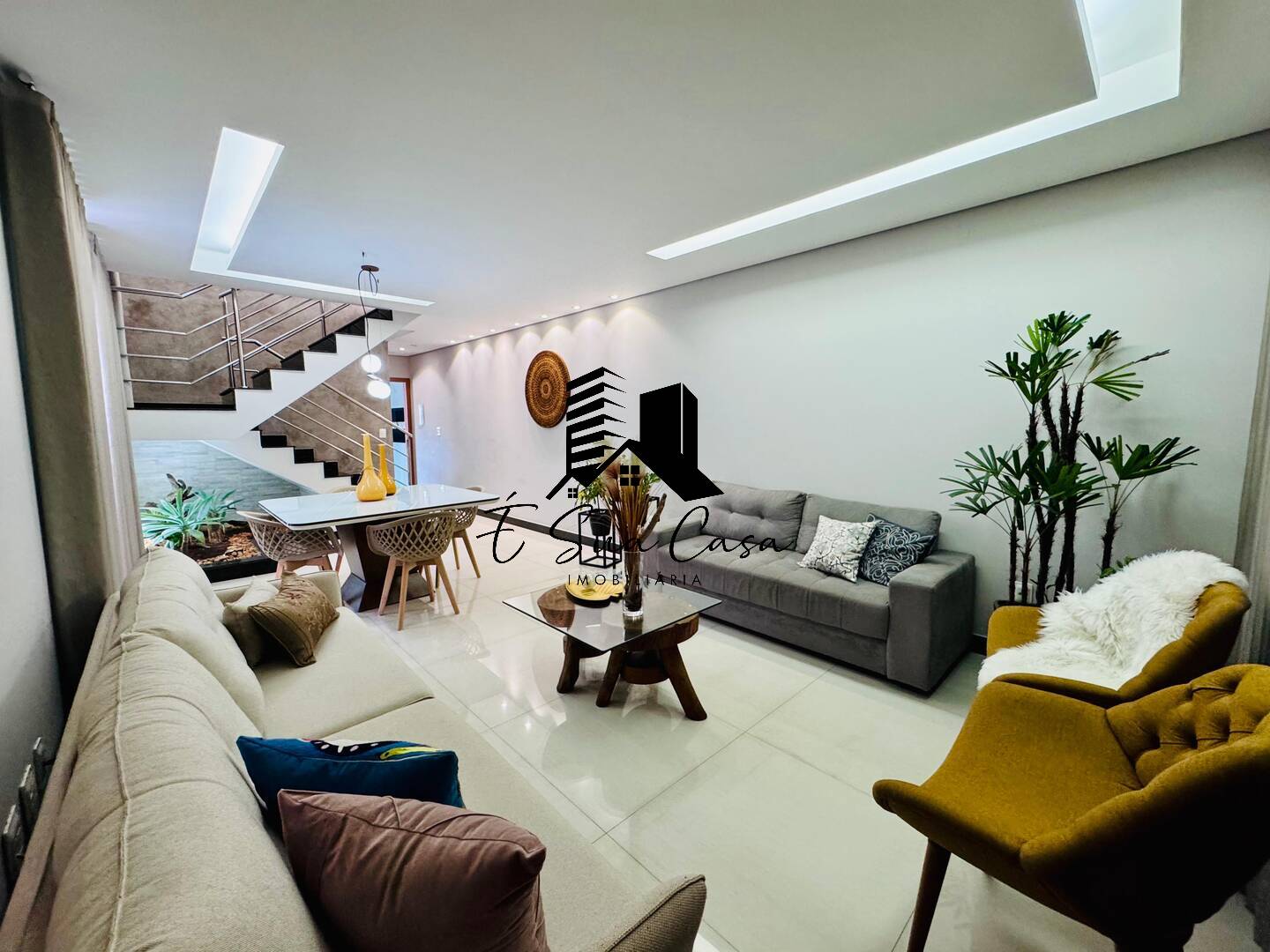 Casa, 3 quartos, 274 m² - Foto 1