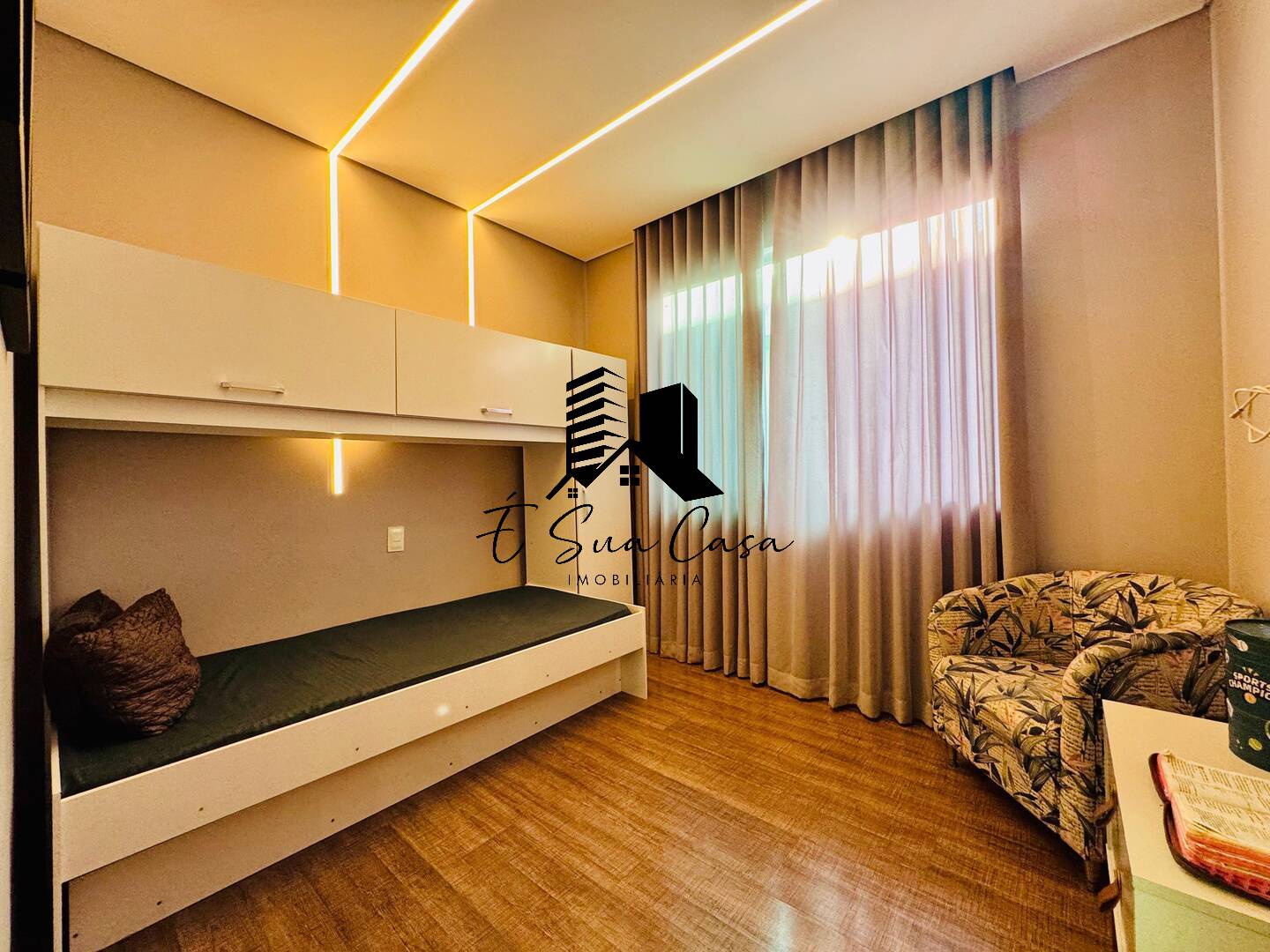 Casa, 3 quartos, 274 m² - Foto 33