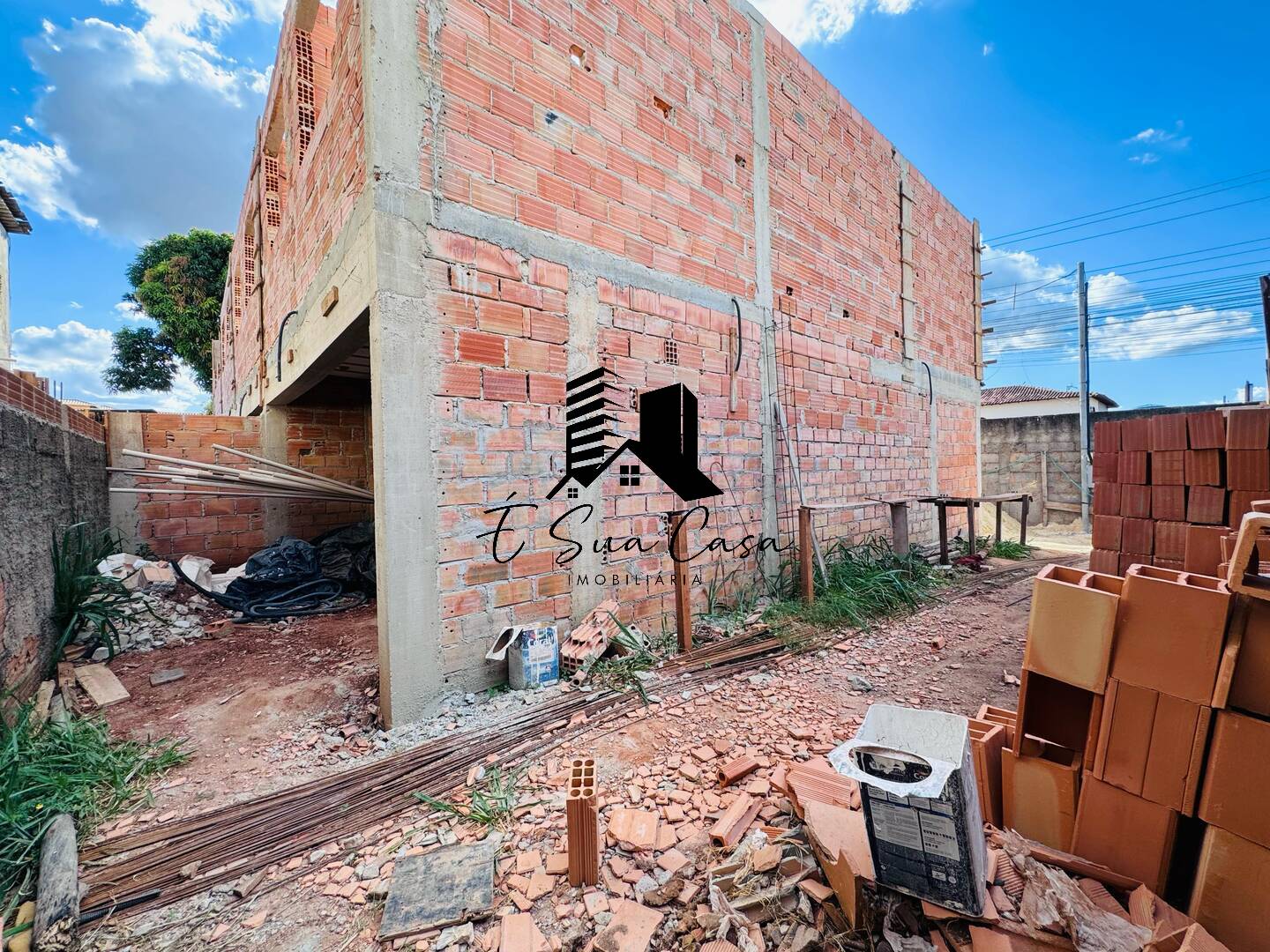 Casa à venda com 3 quartos, 180m² - Foto 3