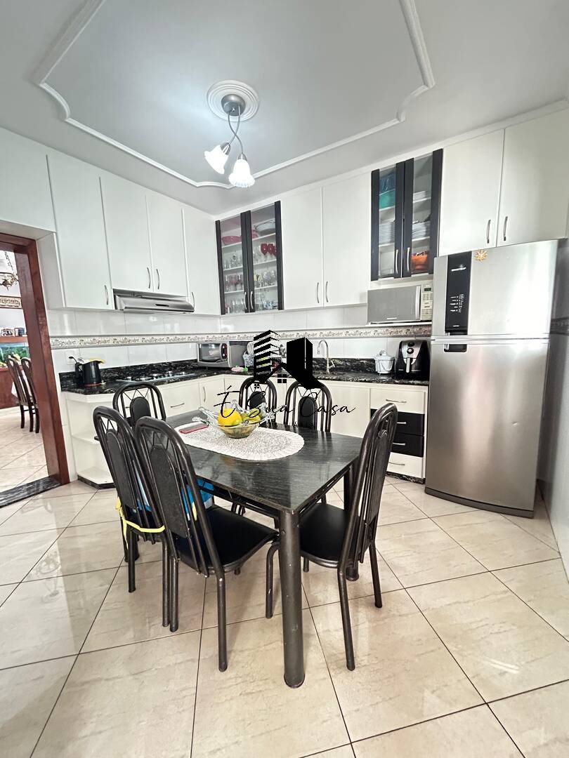 Casa à venda com 3 quartos, 360m² - Foto 15