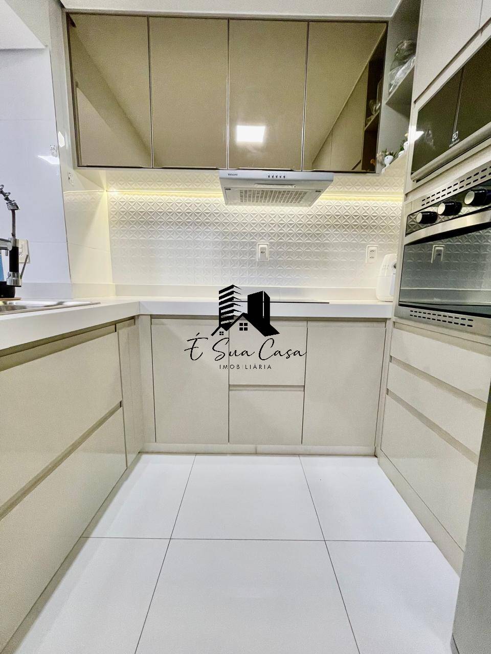 Apartamento à venda com 2 quartos, 77m² - Foto 8