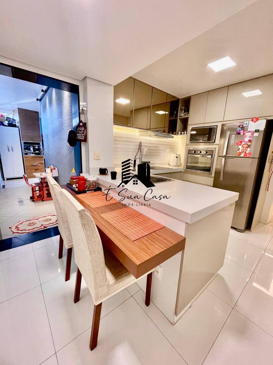 Apartamento à venda com 2 quartos, 77m² - Foto 9