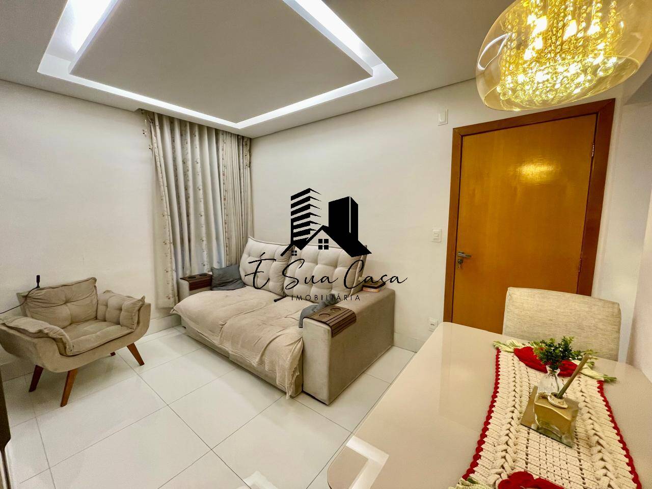 Apartamento à venda com 2 quartos, 77m² - Foto 2