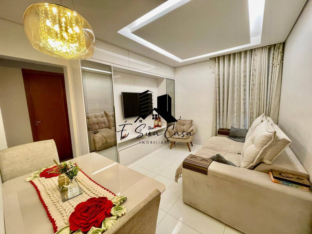 Apartamento à venda com 2 quartos, 77m² - Foto 1