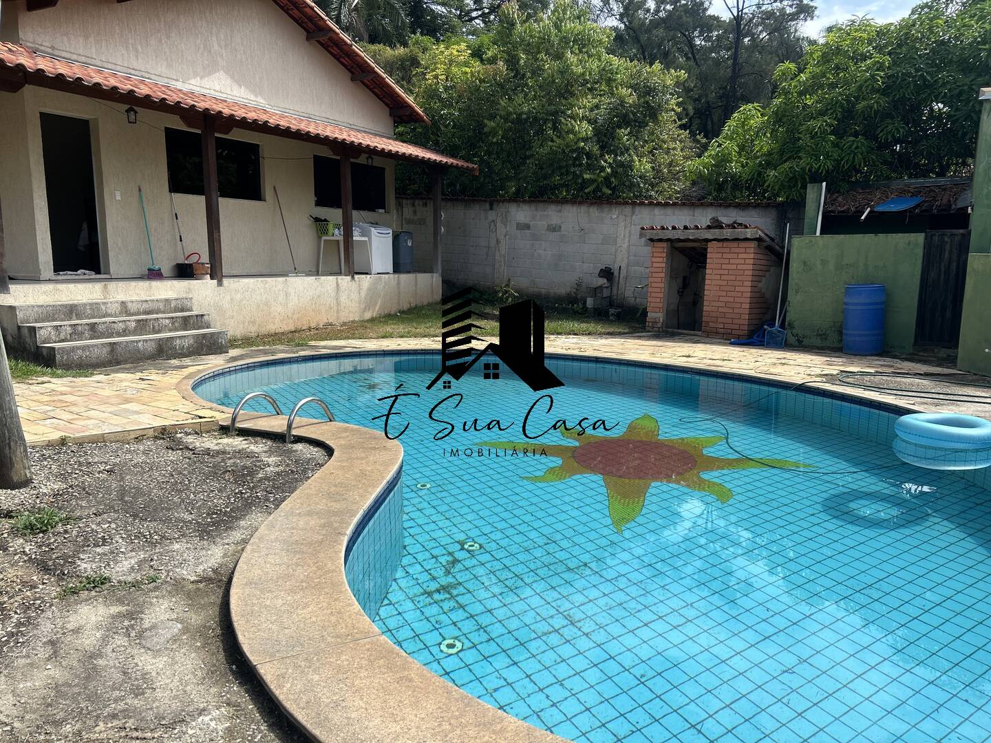 Casa, 3 quartos, 2400 m² - Foto 1