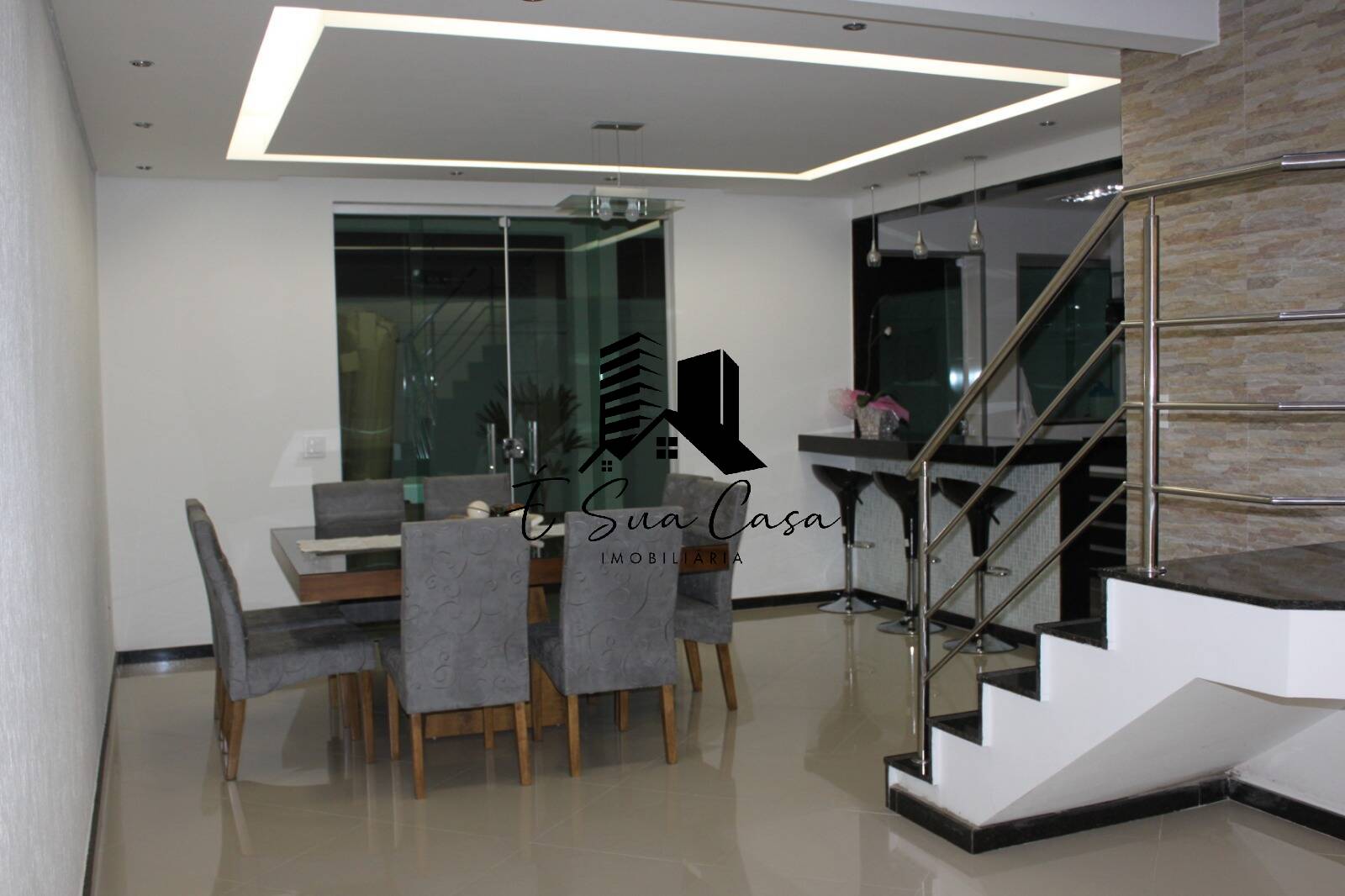 Casa, 3 quartos, 250 m² - Foto 2