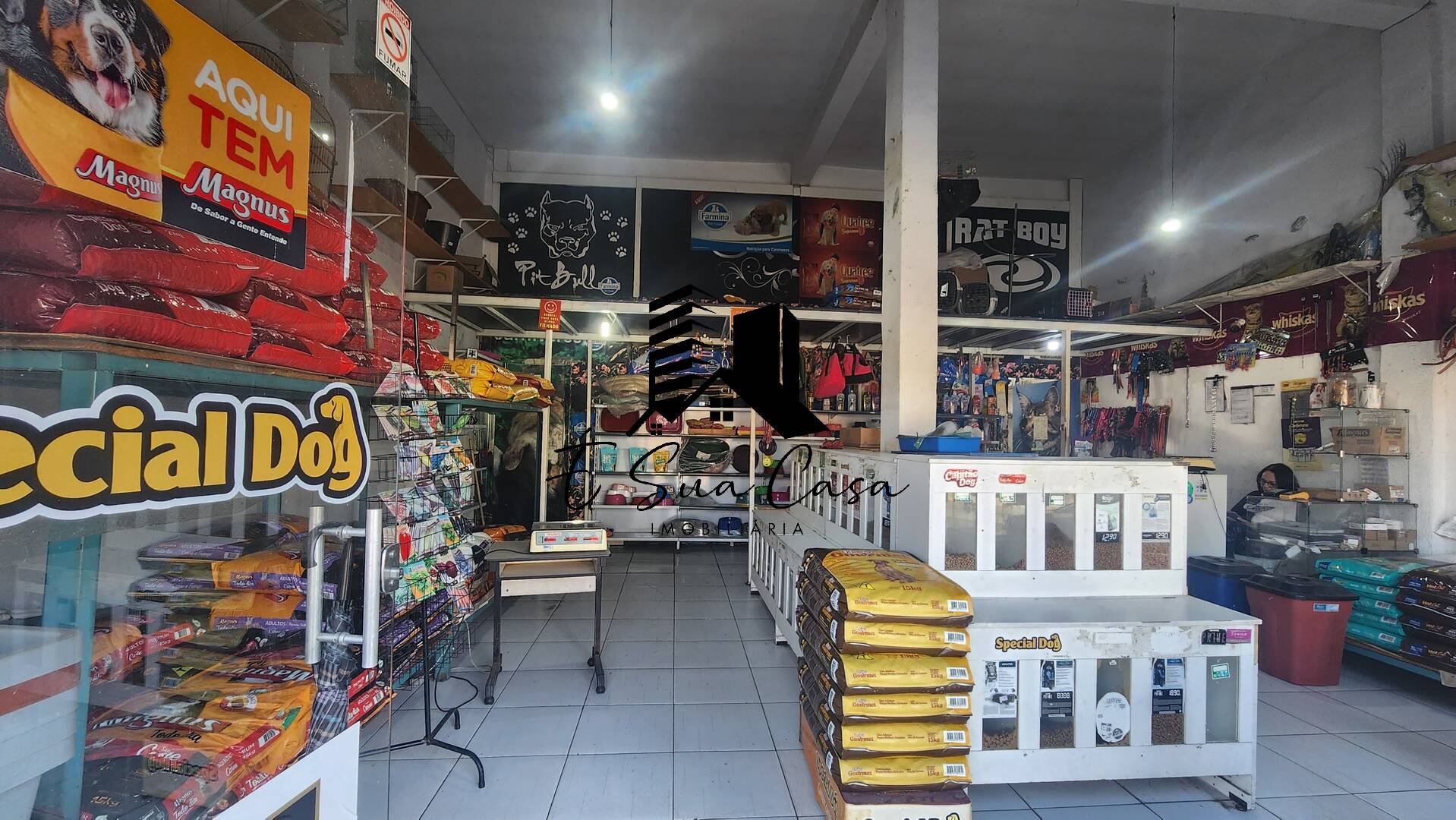 Casa à venda com 3 quartos, 360m² - Foto 3