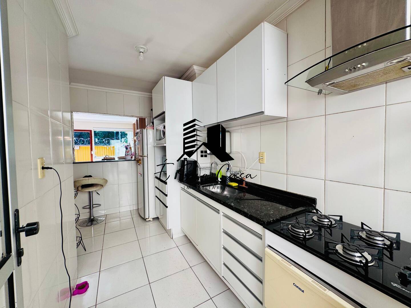 Casa à venda com 2 quartos, 90m² - Foto 17