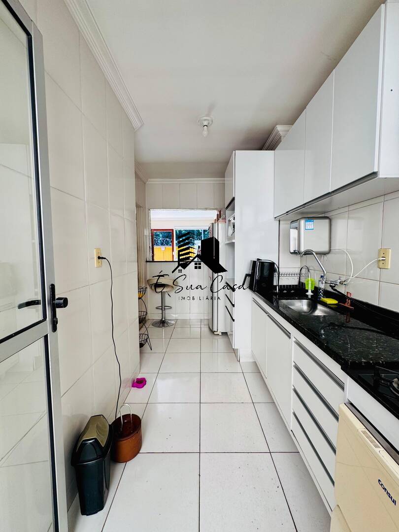 Casa à venda com 2 quartos, 90m² - Foto 18