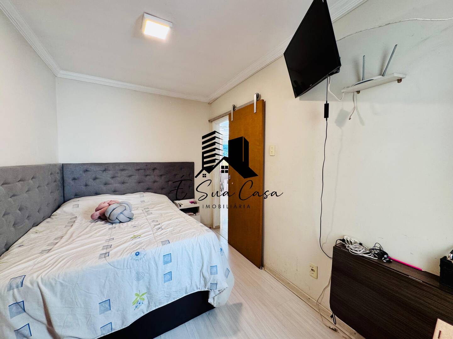 Casa à venda com 2 quartos, 90m² - Foto 11