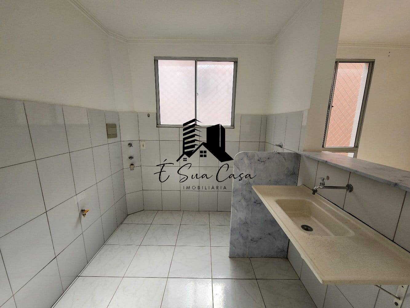 Apartamento à venda com 2 quartos, 45m² - Foto 4
