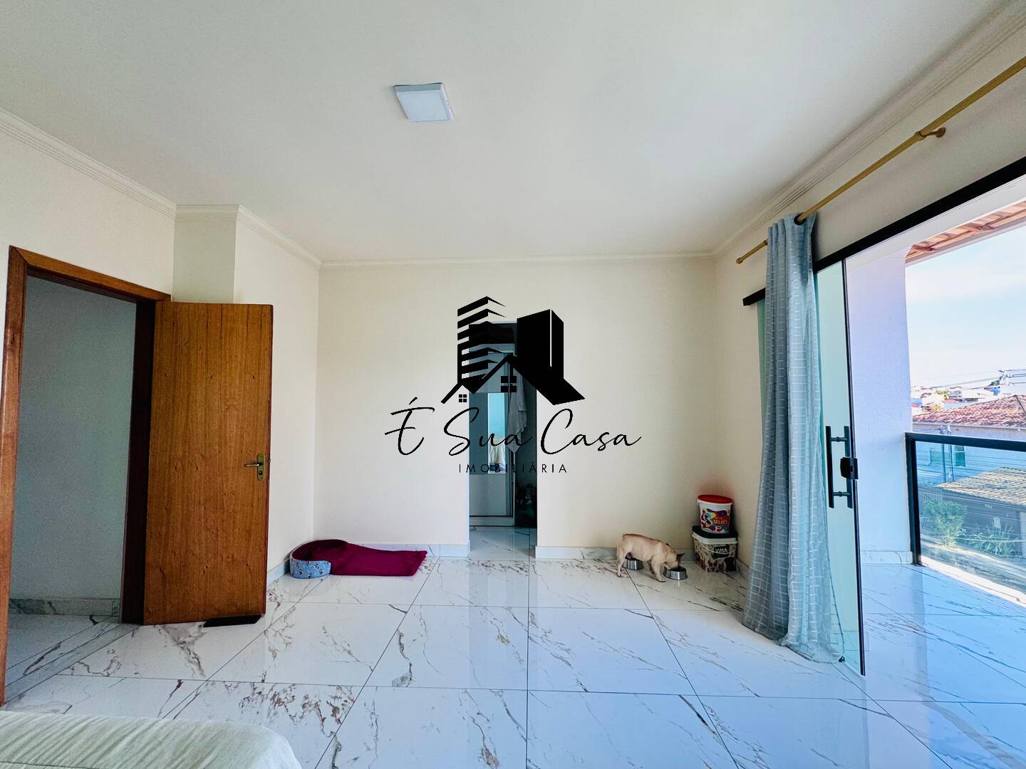 Casa à venda com 4 quartos, 220m² - Foto 12